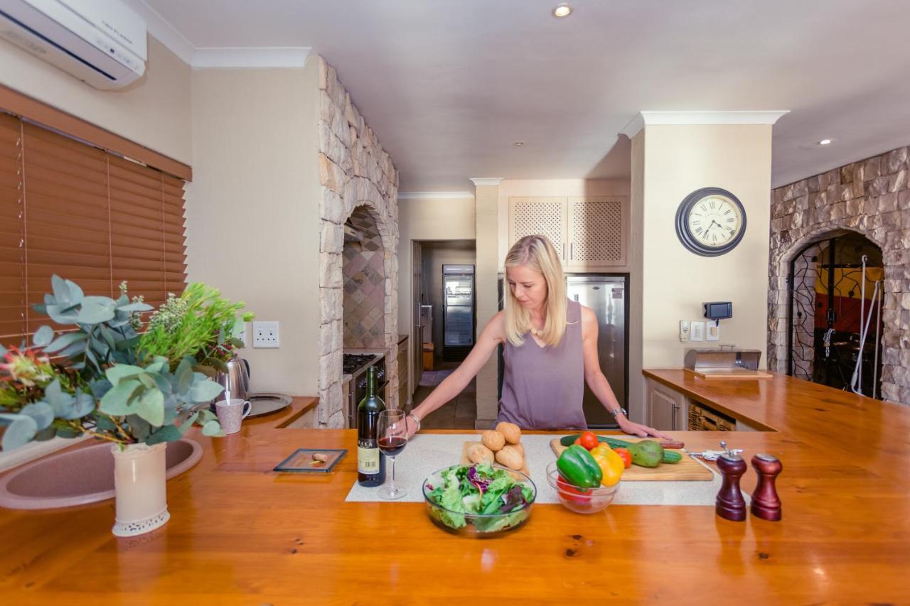 Whale Waters Self Catering Gansbaai De Kelders Exterior foto