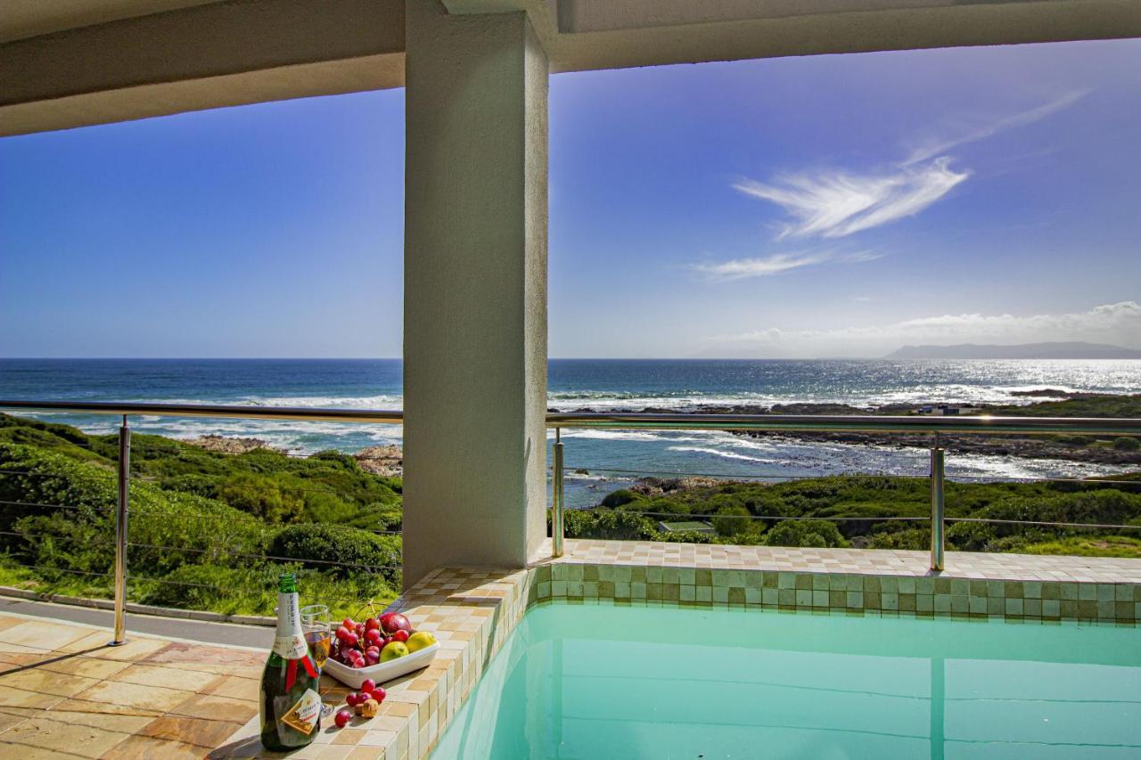 Whale Waters Self Catering Gansbaai De Kelders Exterior foto